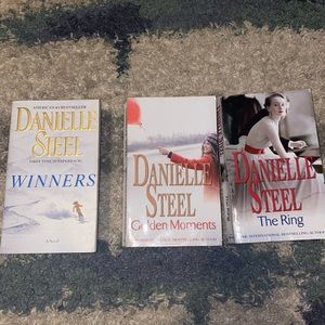 Danielle Steel book bundle